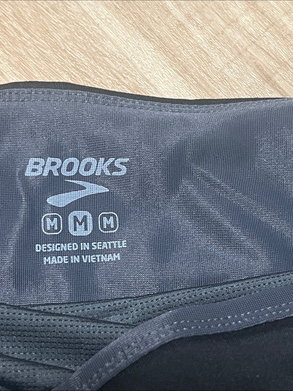 Brooks Black Abstract-Print Women’s Athletic Shorts M - Picture 3 of 4